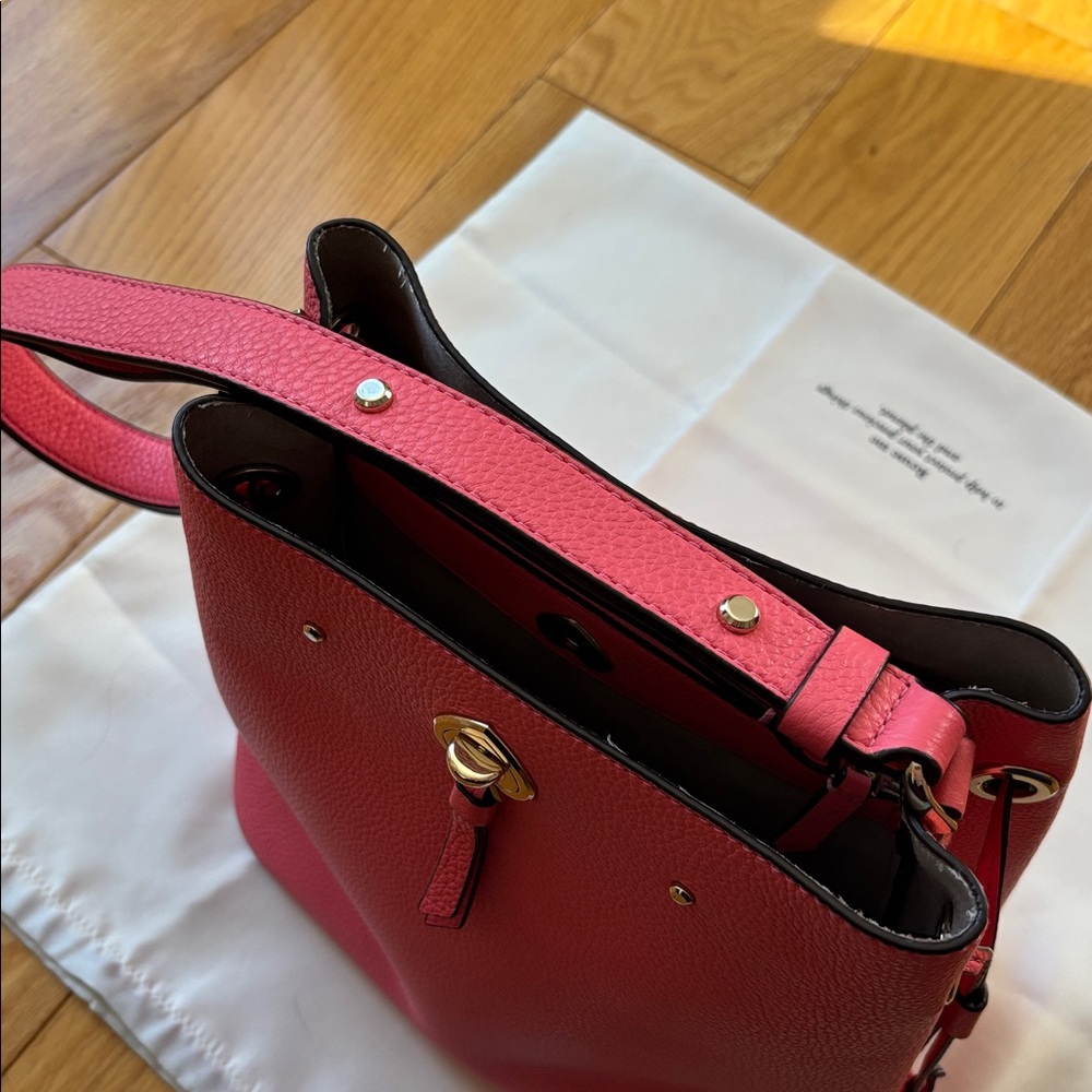 Kate Spade Marti Convertible Pebbled Leather bucket bag in carnation pink - Picture 14 of 16